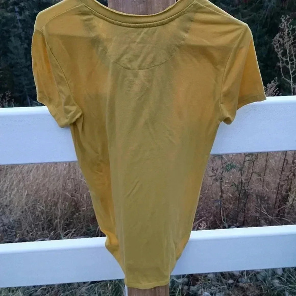 Yellow Short Sleeve Tee with Lace Pocket - Picture 3 of 4